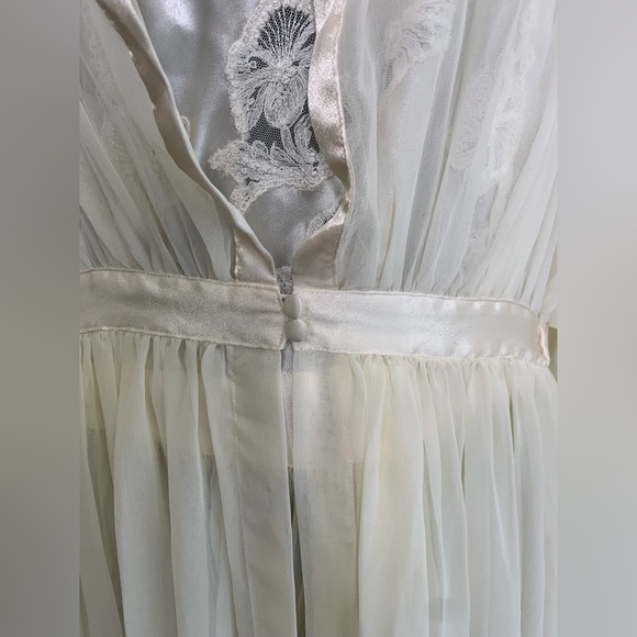 Rare Vintage Victoria Secret Embroidered Night Gown W/ Matching Robe One Size - Picture 13 of 16